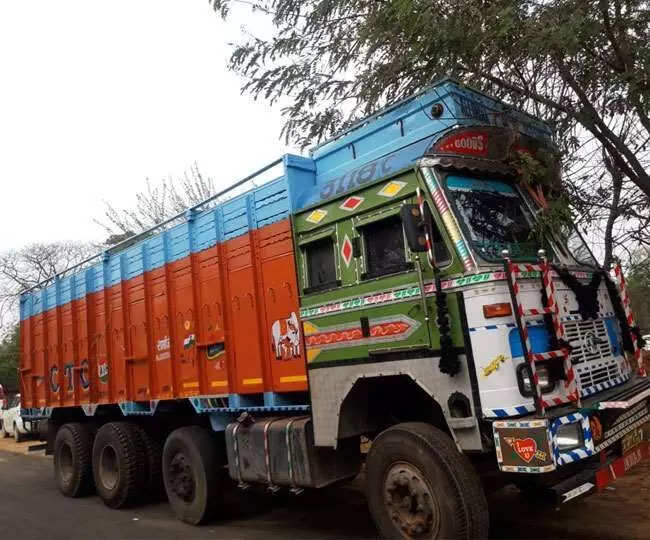 Haryana: गजब हुशियारी से  भरा  550 पेटी शराब का कंटेनर जब्त, नरवाना के रास्ते पंजाब से गुजरात ले जा रहे थे तस्कर