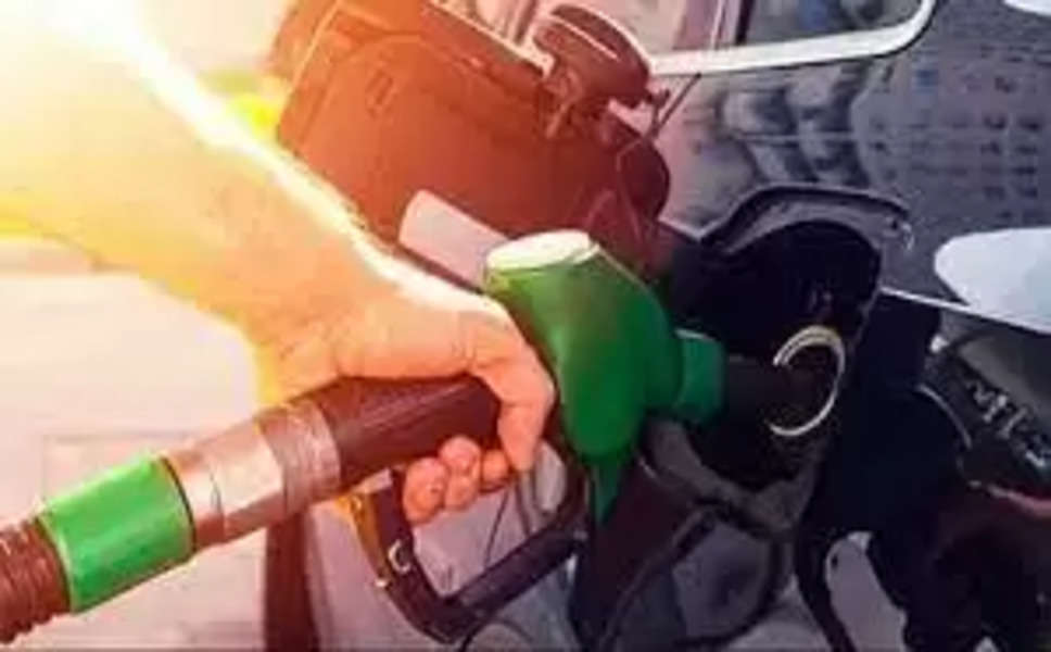 Petrol Diesel Price Today: तेल कंपनियों ने जारी किए पेट्रोल-डीजल के दाम, जानें आपके शहर की कीमतें​​​​​​​