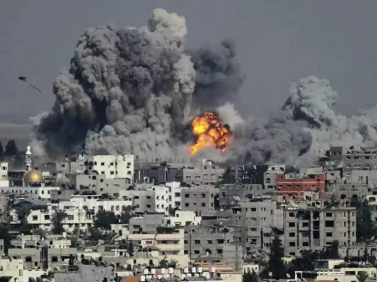 इजरायल ने हमास पर की एयर स्ट्राइक, गाजा पर बरसाए बम; नेतन्याहू ने दी आखिरी वॉर्निंग