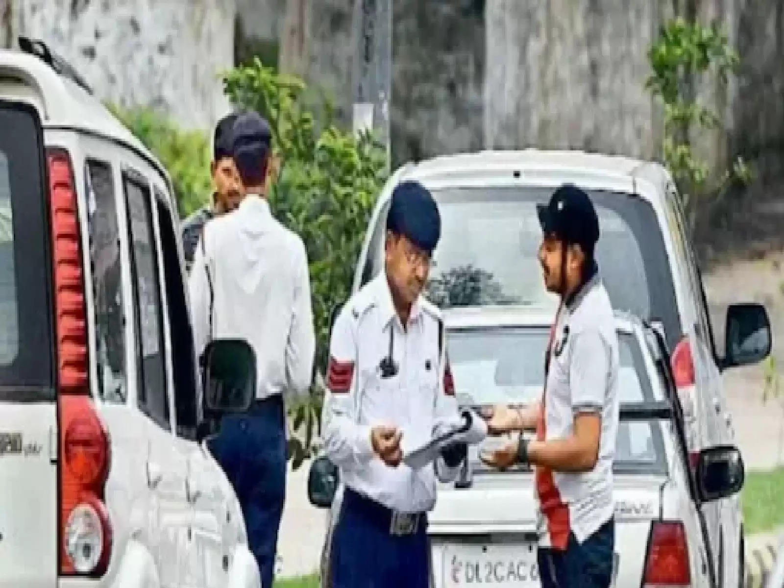 17 लाख गाड़ियों के लिए बुरी खबर, ₹10 हजार के चालान के लिए तैयार रहें; पुलिस ने शुरू की कार्रवाई