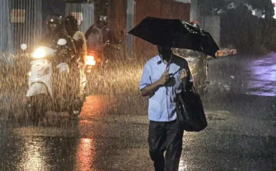 IMD Rainfall Alert: तीन दिनों तक होगी भारी बारिश, मौसम विभाग की लेटेस्ट चेतावनी