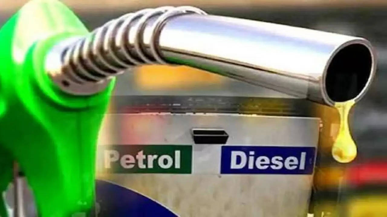 Petrol Diesel Prices : तेल कम्पनियों ने जारी किए पेट्रोल-डीजल के नए दाम, चेक करें ताजा रेट