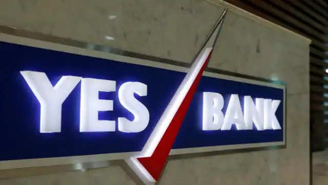 Yes Bank की हालत खराब, निवेशक छोड़ रहे साथ, 13% तक गिरा शेयर