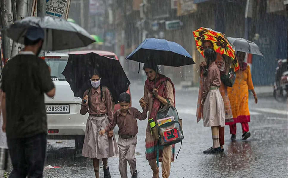 Weather Update: मौसम विभाग के अनुसार दिल्ली में होगी बारिश, जानें अन्‍य राज्यों के मौसम का हाल