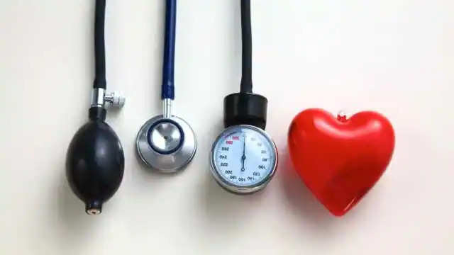 दिल के मामले में घातक हो सकती है आपकी लापरवाही, एक्सपर्ट बता रहे हैं साइलेंट हार्ट अटैक के संकेत