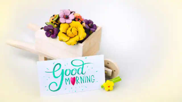 Good Morning Wishes: गुड मॉर्निंग विश करने के लिए भेजें ये फूलों से जुड़ी शायरी, दिल हो जाएगा खुश