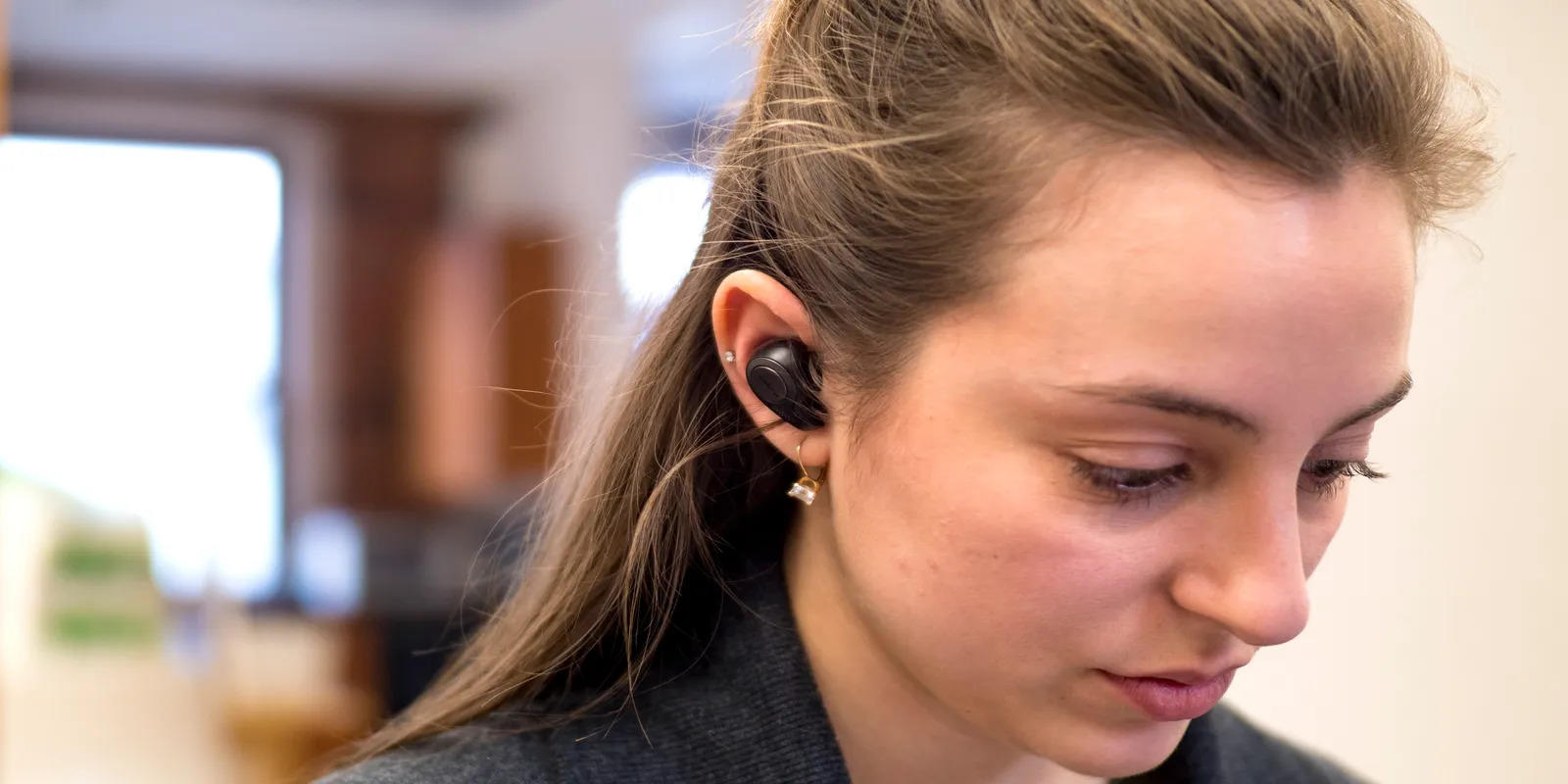 बचत का मौका! Amazon पर 55% के Discount पर मिल रहे हैं Oppo के शानदार फीचर्स वाले Earbuds